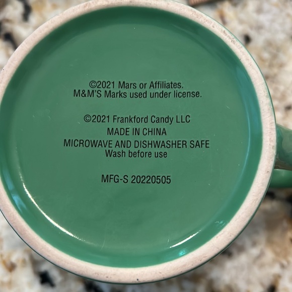 M & M Green Mug - Picture 6 of 6
